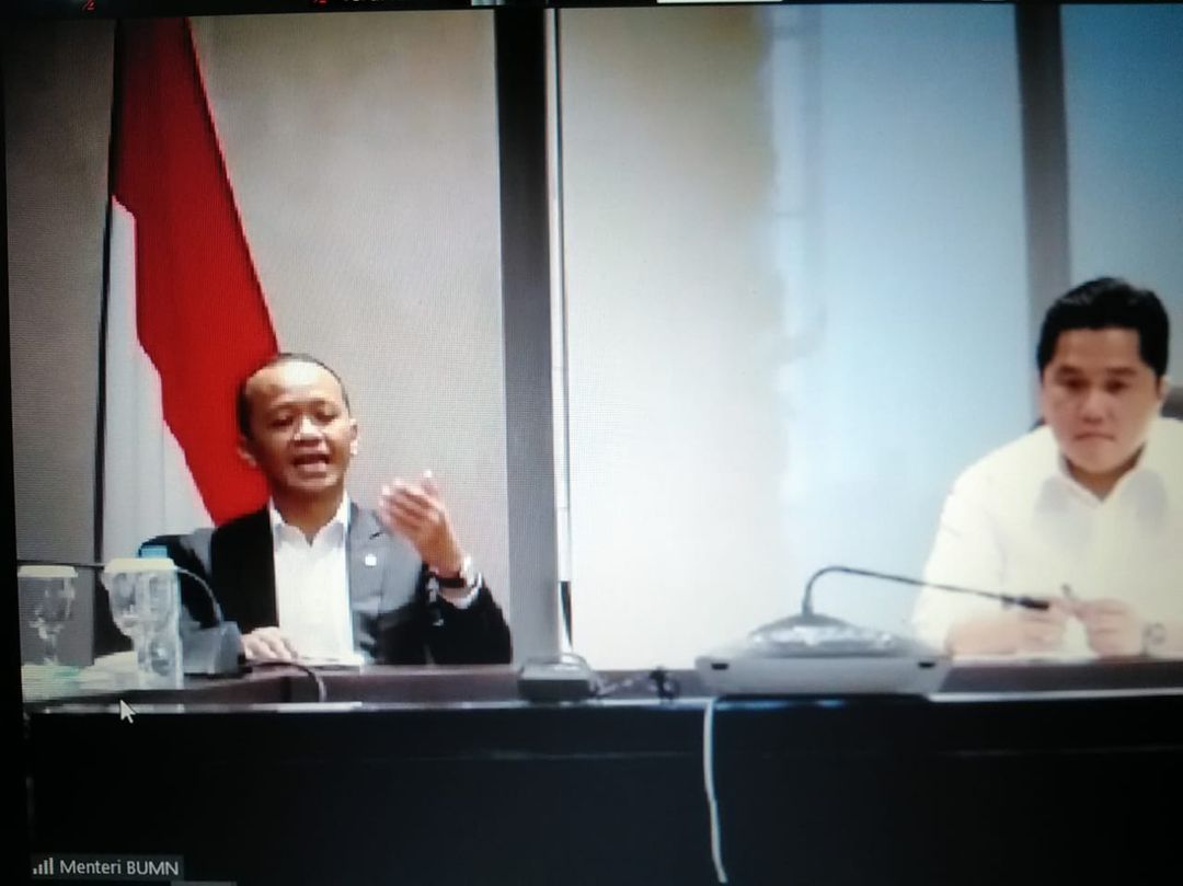 <p>Menteri Badan Usaha Milik Negara (BUMN) Erick Thohir dan Kepala Badan Koordinasi Penanaman Modal (BKPM) Bahlil Lahadalia  dalam pertemuan online, Senin, 30 Maret 2020.</p>
