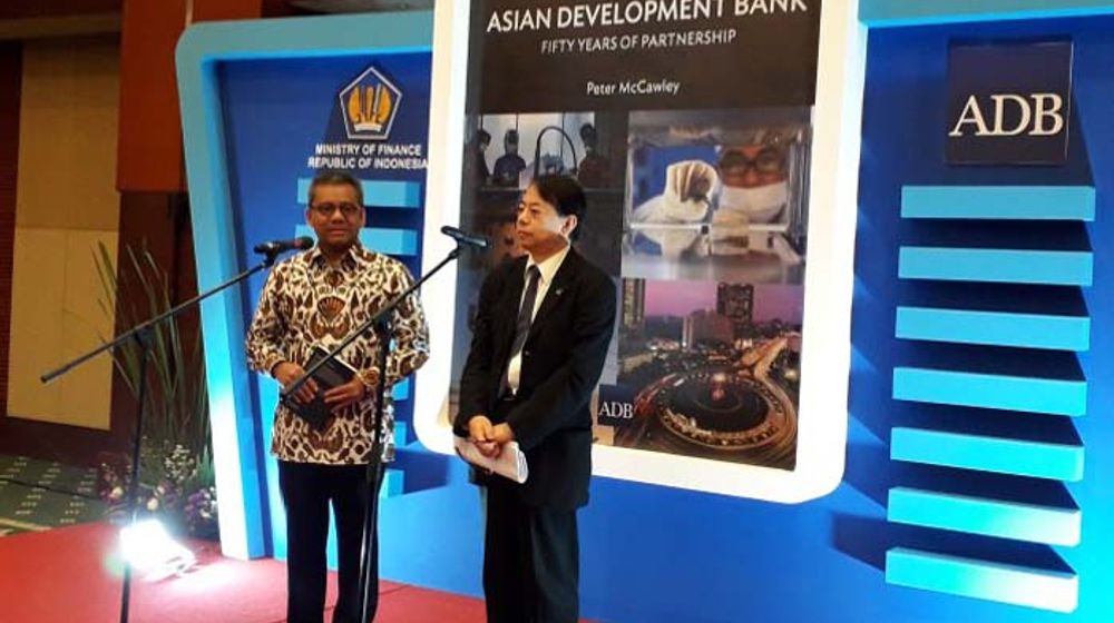 <p>Masatsugu Asakawa bersama Suahasil Nazara, Wakil Menteri Keuangan di Kementerian Keuangan, Selasa 3 Maret 2020</p>
