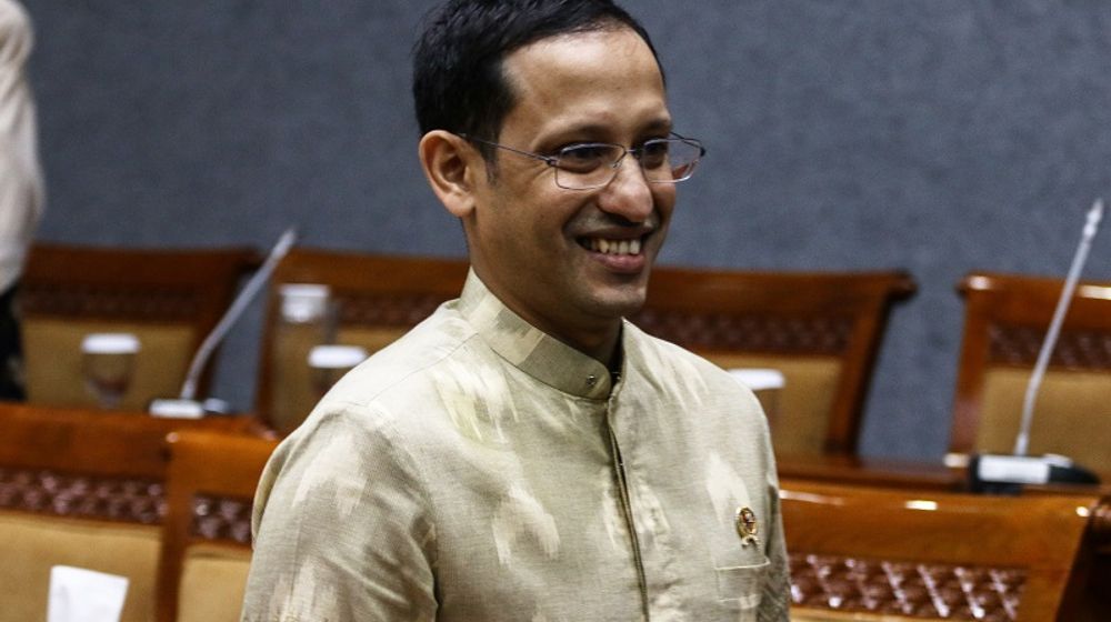 <p>Menteri Pendidikan dan Kebudayaan Nadiem Anwar Makarim menegaskan penghapusan Ujian Nasional (UN) untuk SD, SMP, dan SMA, pada 2020 dilakukan untuk melindungi dari wabah virus corona (Covid-19). ANTARA FOTO/Rivan Awal Lingga/wsj.</p>
