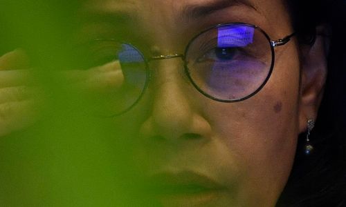 <p>Menteri Keuangan Sri Mulyani Indrawati optimistis bahwa melalui keputusan Bank Sentral Amerika Serikat The Federal Reserve (The Fed) yang memangkas suku bunga acuannya akan mampu mendorong masuknya aliran modal asing ke Indonesia. / Antara Foto</p>
