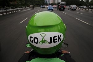 <p>PT Aplikasi Karya Anak Bangsa (Gojek Indonesia) mengapreasiasi kinerja driver, salah satunya melalui program Gojek Swadaya, dengan memberikan beasiswa pendidikan untuk 10 putra/putri mitranya. Beasiswa tersebut diberikan untuk jenjang diploma (D3) di tujuh politeknik di Indonesia.  / Gojek</p>
