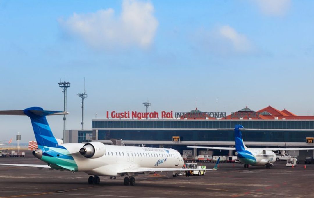 <p>Bandara Internasional Ngurah Rai Bali (Sumber: https://www.futuready.com)</p>
