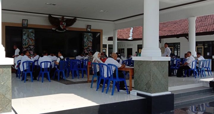 Ruang Tunggu Tes Wawancara Calon PPS Kecamatan Pacitan 12 Maret 2020
