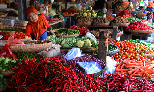 Ilustrasi_Pasar_Tradisional