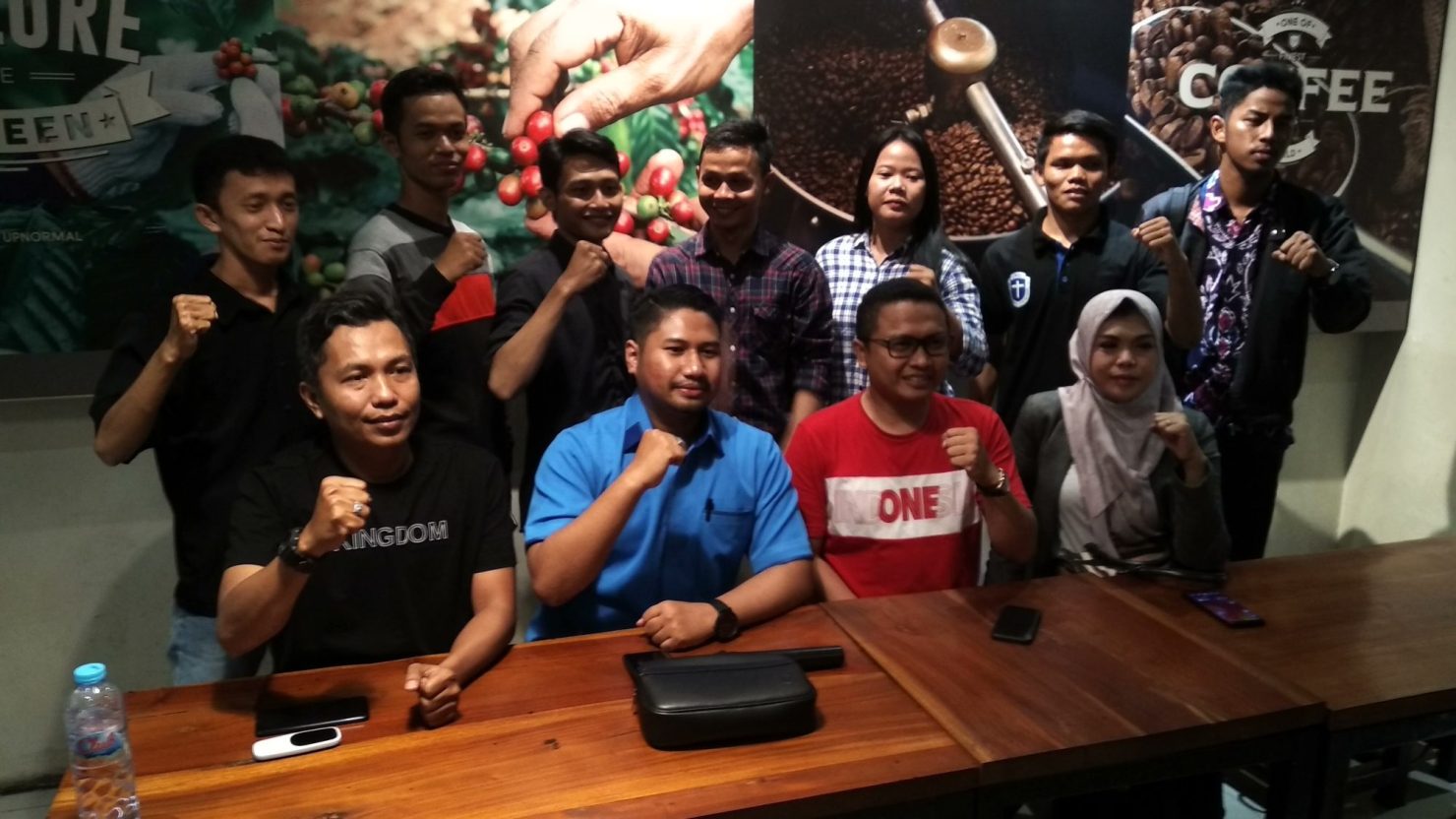 Imam baju warna biru saat memutuskan maju Caketum KNPI Banjarmasin beberapa waktu lalu