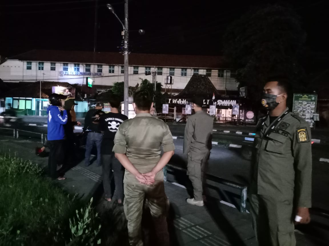 Satpol PP Yogyakarta rutin gelar patroli untuk mencegah Covid-19