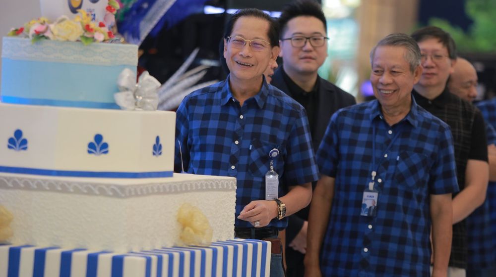 <p>Presiden Direktur BCA Jahja Setiaatmadja. / Facebook @BankBCA</p>
