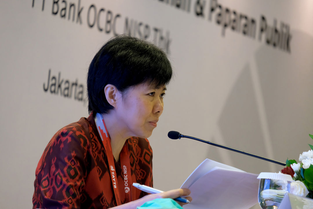 <p>Presiden Direktur Bank OCBC NISP Parwati Surjaudaja menyampaikan agenda Rapat Umum Pemegang Saham Tahunan Bank OCBC NISP 2020<br />
di Jakarta, Kamis (2/4).</p>
