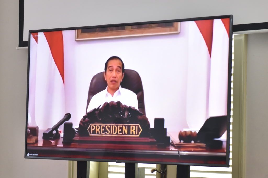 <p>Presiden Joko Widodo saat memberikan pengantar pada Rapat Terbatas (Ratas) melalui konferensi video, Rabu 22 April 2020/ Sumber: setkab.go.id</p>
