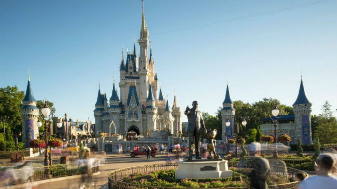 Disneyland Rumahkan 43.000 Karyawan, Kembali Bekerja Jika Krisis Corona Berakhir