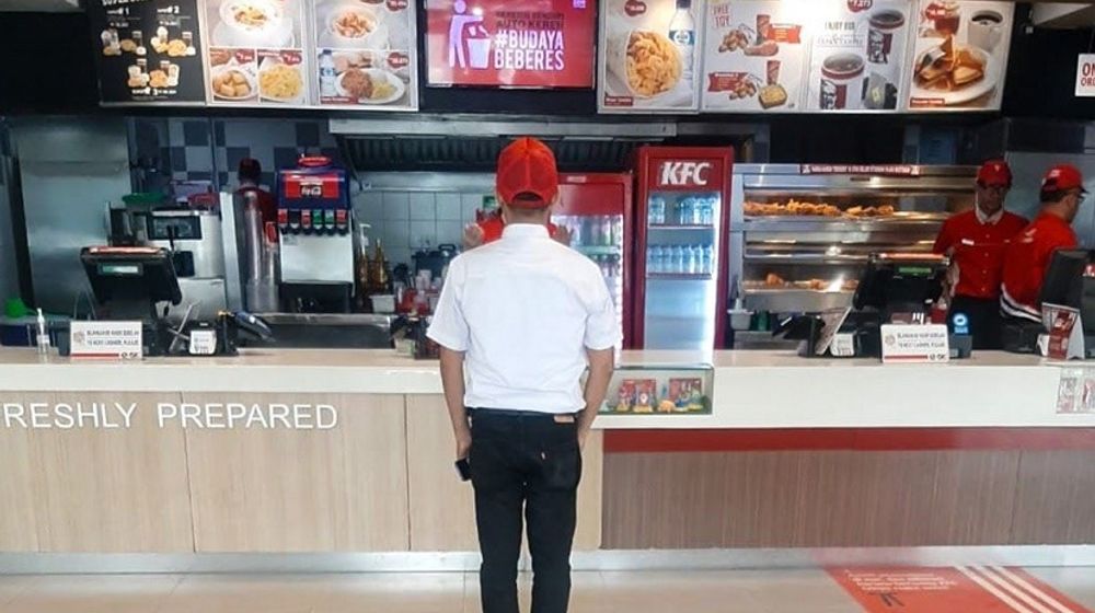 <p>Gerai KFC milik PT Fast Food Indonesia Tbk. (FAST). / Facebook @kfcindonesia</p>

