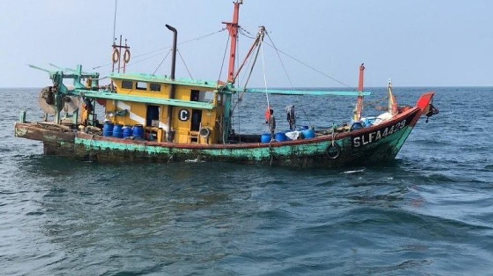 <p>Kapal asing ilegal yang ditangkap tengah mencuri ikan di perairan Indonesia. / Dok. KKP</p>
