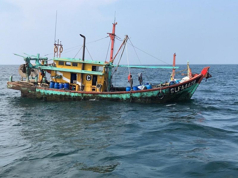 <p>Kapal asing ilegal yang ditangkap tengah mencuri ikan di perairan Indonesia. / Dok. KKP</p>

