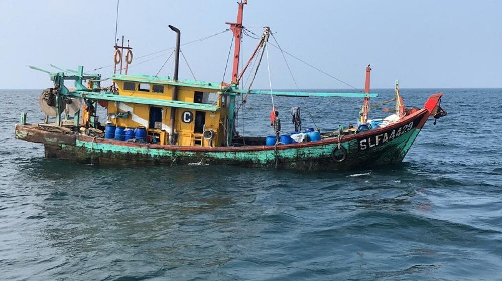 <p>Kapal asing ilegal yang ditangkap tengah mencuri ikan di perairan Indonesia. / Dok. KKP</p>
