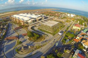 <p>Kementerian Perhubungan resmi menutup seluruh penerbangan penumpang domestik dan internasional demi menekan laju penyebaran wabah COVID-19. / Facebook @angkasapura.airports</p>
