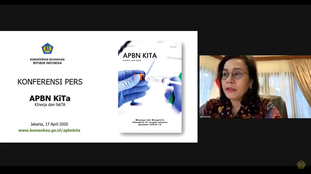 <p>Menteri Keuangan, Sri Mulyani Indrawati menjelaskan perkembangan APBN April 2020 dalam konferensi pers APBN KiTa secara virtual di Jakarta, Jumat 17 April 2020/ Sumber: Dokumentasi Trenasia</p>
