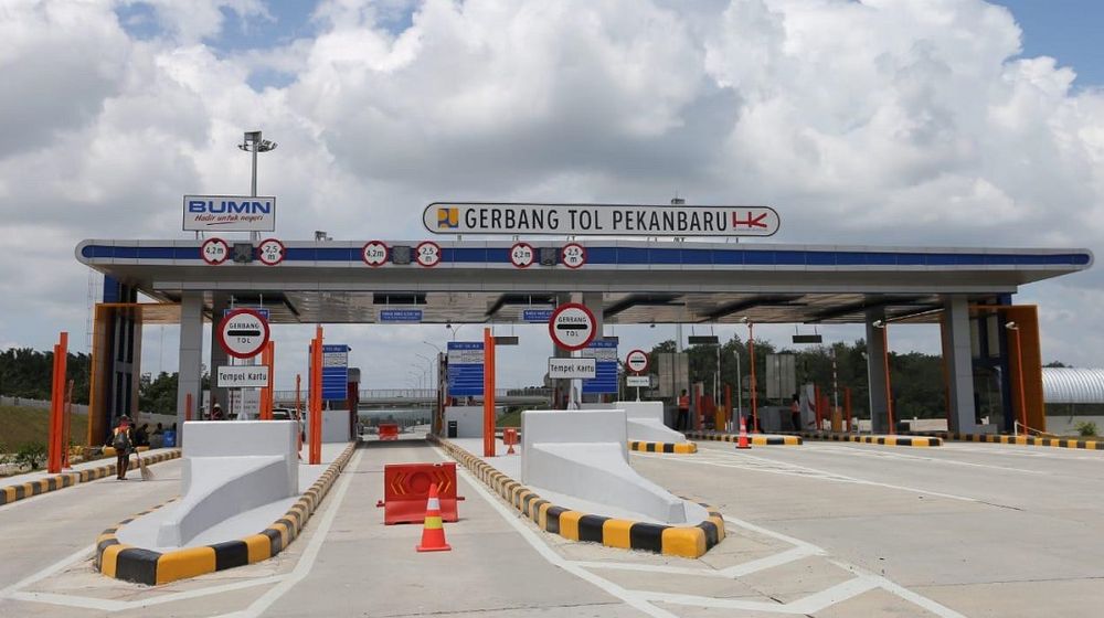 <p>Gerbang Tol Pekanbaru yang siap digunakan untuk Mudik Lebaran Tahun 2020. / Setkab.go.id</p>