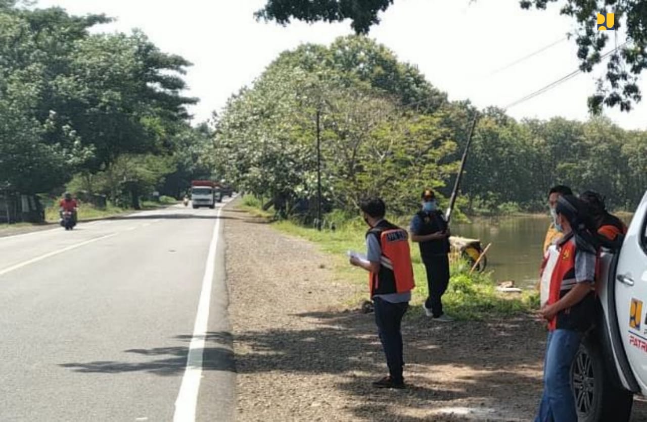 <p>Pemantauan traffic pada jalan nasional oleh Kementerian PUPR. / Dok. Kementerian PUPR</p>
