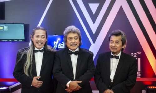 <p>Grup Musik Bimbo membuat lagu “Corona”. / Antara Foto</p>
