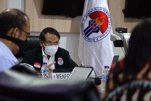 <p>Menteri Pemuda dan Olahraga Zainudin Amali dalam telekonferensi  terkait PON 2020 Papua, Rabu, 15 April 2020/ Kemenpora.go.id</p>
