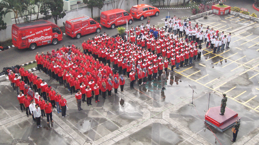 <p>Karyawan Telkom Indonesia (Sumber: https://rekrutmen.telkom.co.id/)</p>