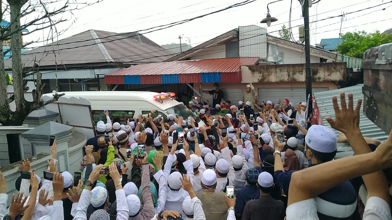 Kedatangan jenazah Guru Zuhdi