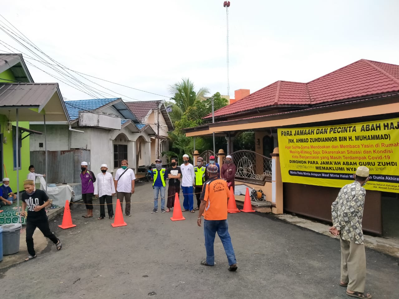 Penutupan makam Guru Zuhdi