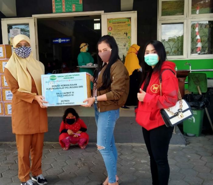 Pembagian APD di RSUD Prambanan (Istimewa)