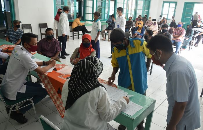 Penyerahan BST dengan tetap mengikuti protokol kesehatan