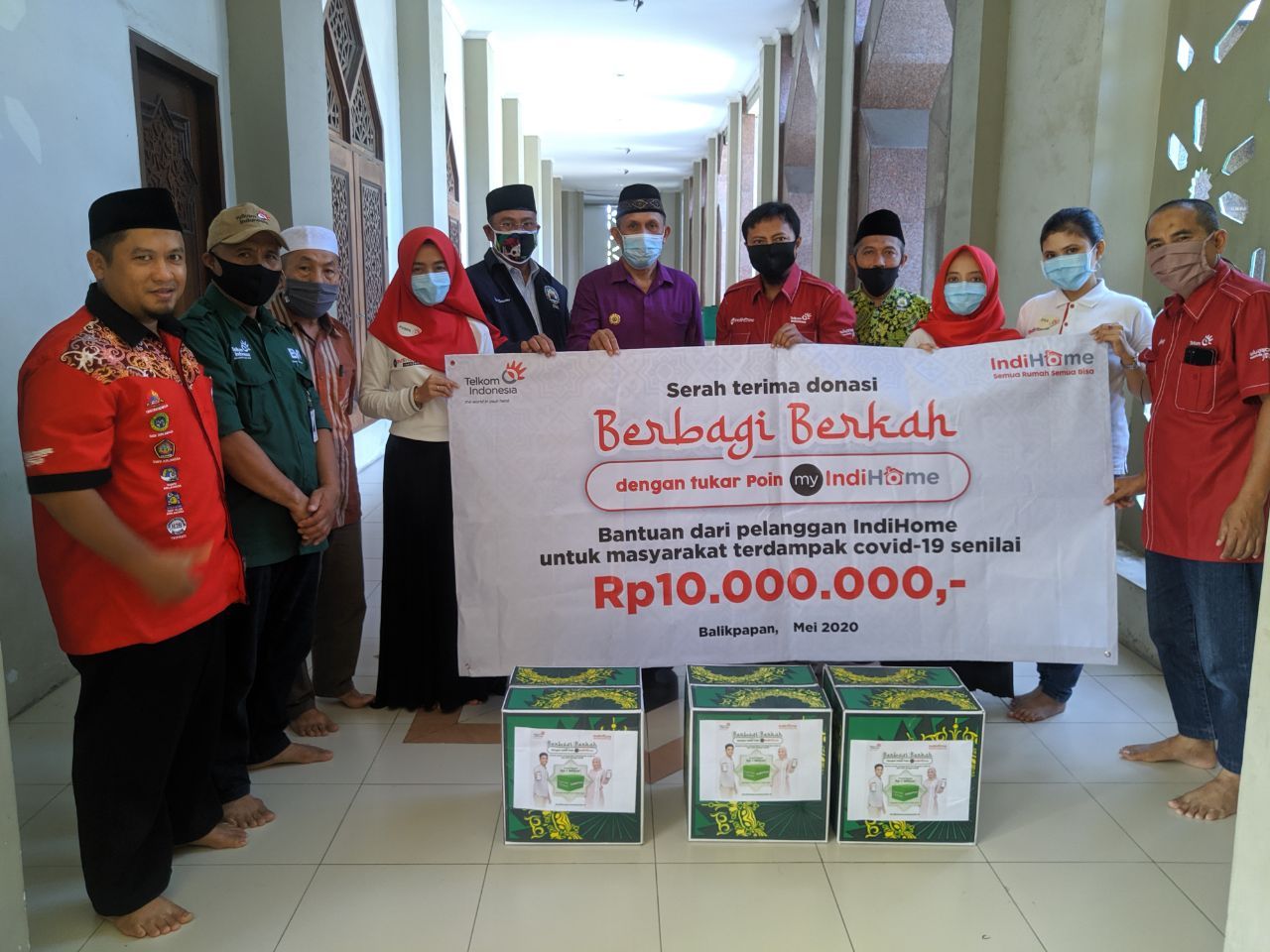 Penyerahan donasi dari Indohome