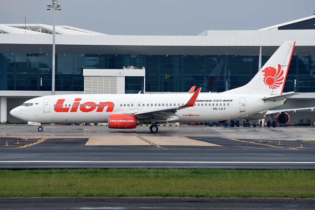 Pesawat Lion Air mendarat di salah satu bandara