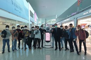 <p>14 ABK WNI tiba di Indonesia pada Jumat, 8 Mei 2020. / Twitter @IdEmbassy_Seoul</p>
