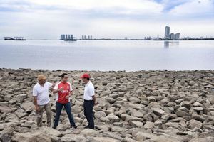 <p>Gubernur DKI Jakarta Anies Baswedan saat mengesahkan Pantai Maju Bersama di Pulau Reklamasi. / Facebook @aniesbaswedan</p>
