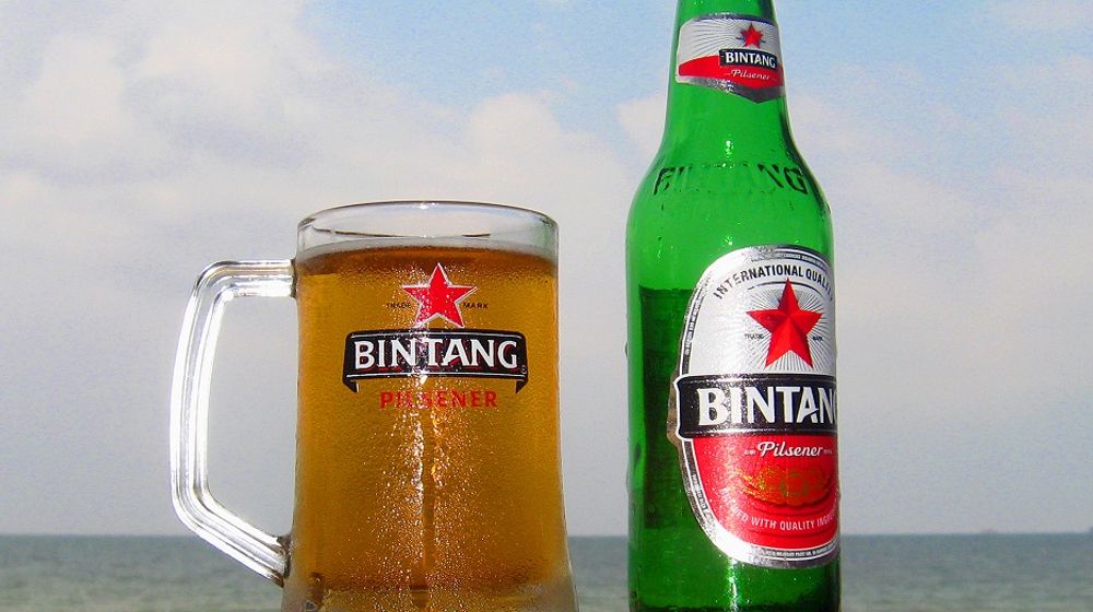 <p>Bintang Beer by the Beach/ Wikipedia</p>
