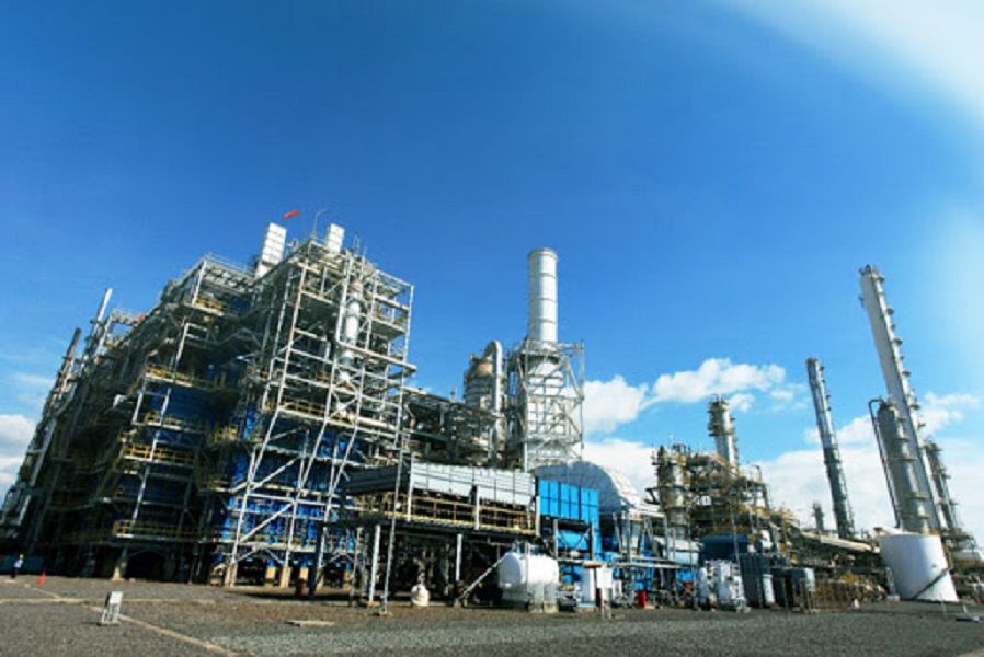 Pabrik petrokimia milik PT Chandra Asri Petrochemical Tbk. 