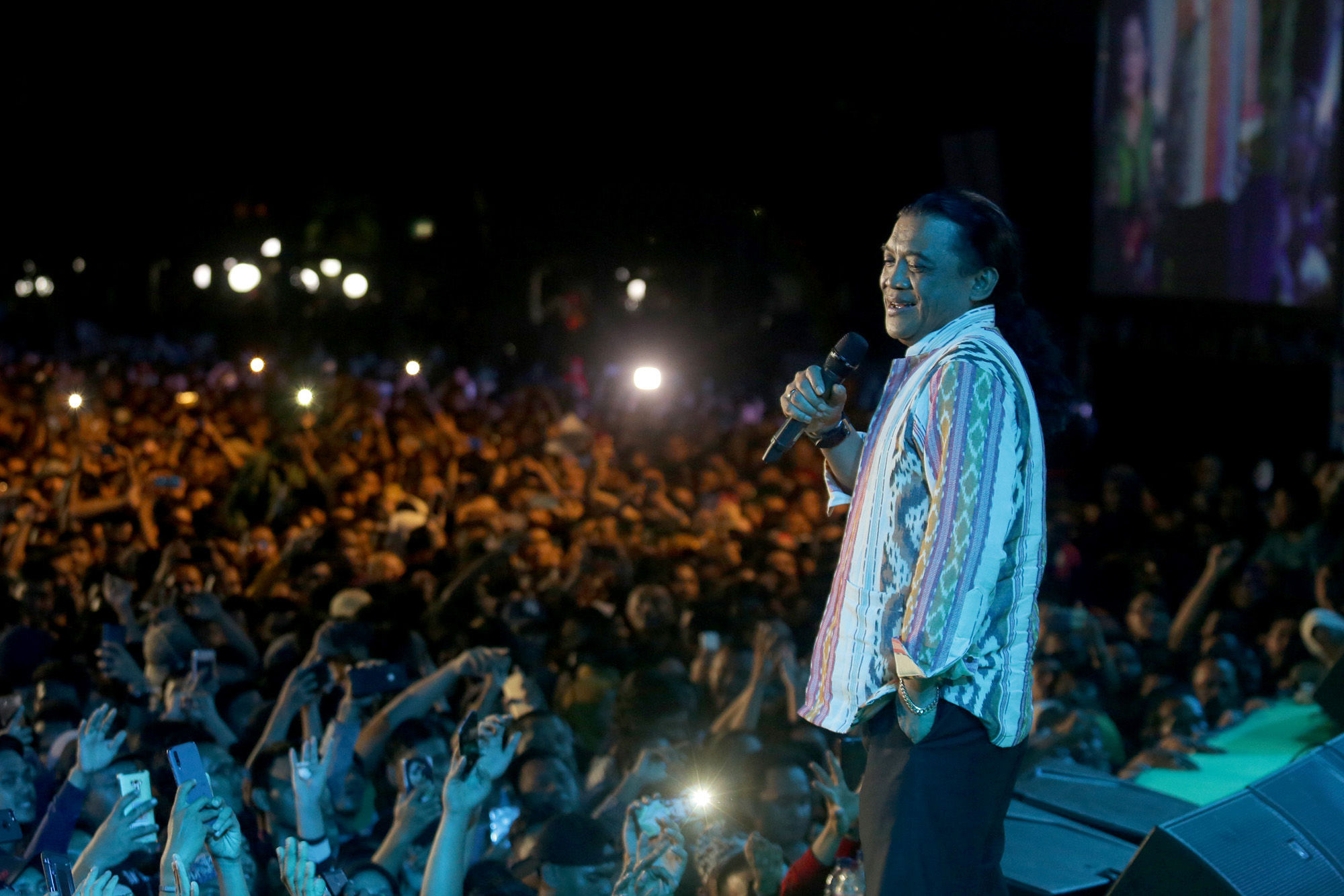 <p>Penyanyi Campursari Didi Kempot saat tampil di Komplek Parlemen Senayan. Foto: Ismail Pohan/TrenAsia</p>
