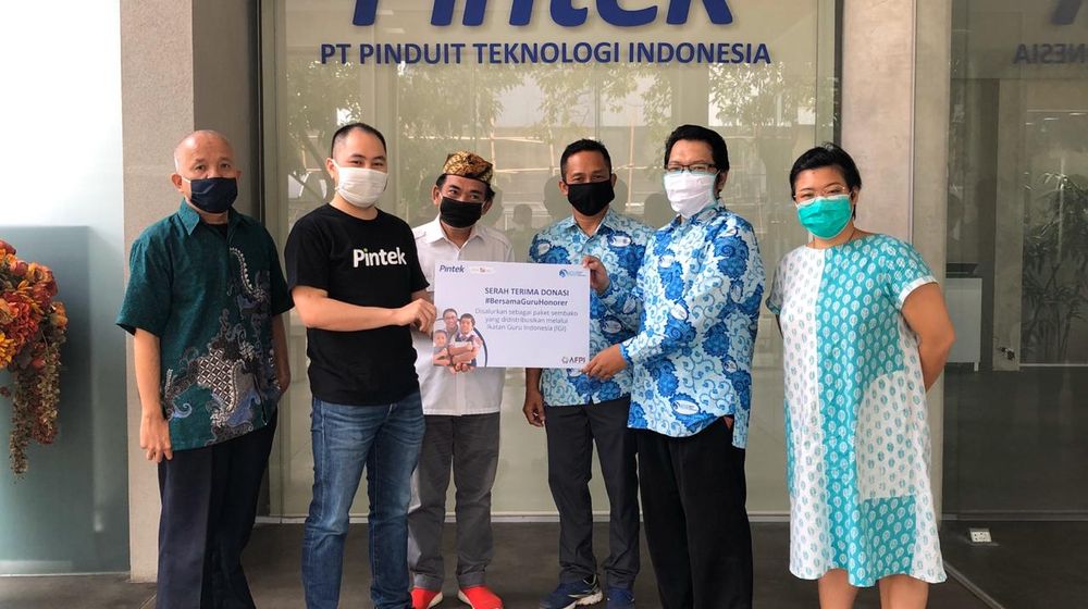 <p>Pintek Menggalang Dana Bersama Ikatan Guru Indonesia Untuk Guru Honorer Yang Terdampak COVID-19/ Pintek</p>