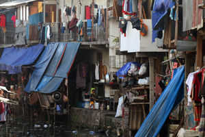 <p>Ilustrasi: Suasana pemukiman padat warga di kawasan Kebun Melati, Tanah Abang, Jakarta Pusat. Foto: Ismail Pohan/TrenAsia</p>
