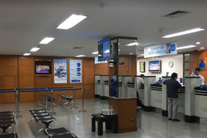 <p>Kantor Bank BCA (Sumber: https://www.infoperbankan.com/)</p>
