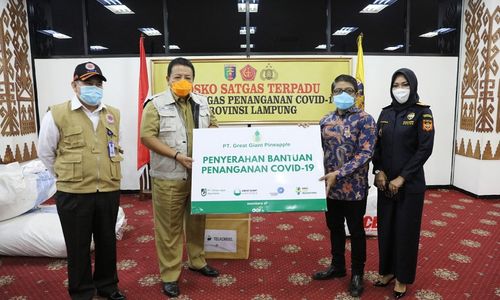 <p>Penyerahan bantuan dari PT Great Giant Pineapple (GGP) Lampung. / Perseroan</p>
