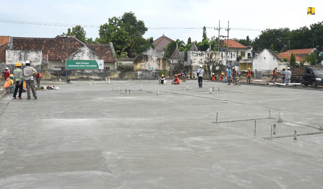 <p>Loaksi pembangunan fasilitas ruang observasi dan isolasi pasien COVID-19 di Lamongan, Jawa Timur. / Dok. Kementerian PUPR</p>
