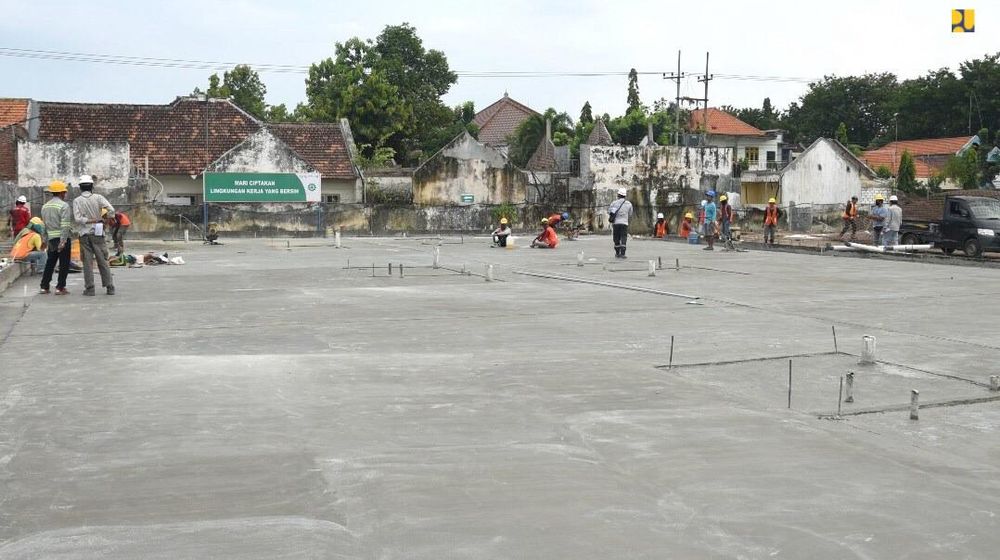 <p>Loaksi pembangunan fasilitas ruang observasi dan isolasi pasien COVID-19 di Lamongan, Jawa Timur. / Dok. Kementerian PUPR</p>