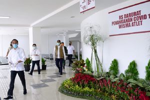 <p>Presiden Joko Widodo saat mengunjungi RS Darurat COVID-19 Wisma Atlet, Kemayoran, Jakarta. / Setkab</p>