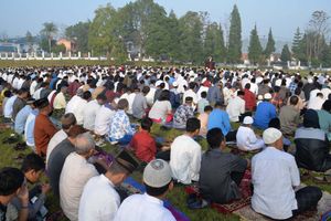 <p>Salat Idulfitri/tni.au.mil </p>
