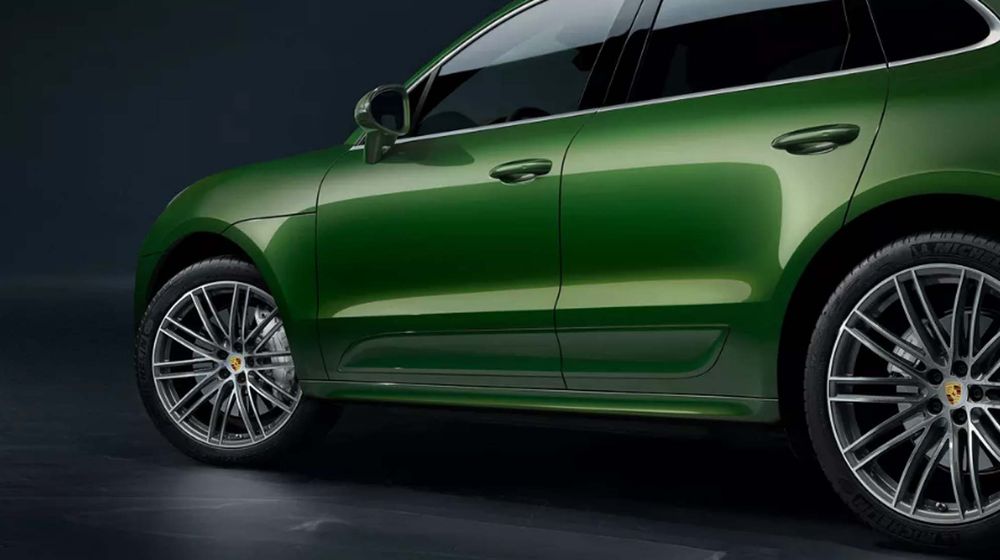 <p>Porsche Macan Turbo/ porsche.com </p>
