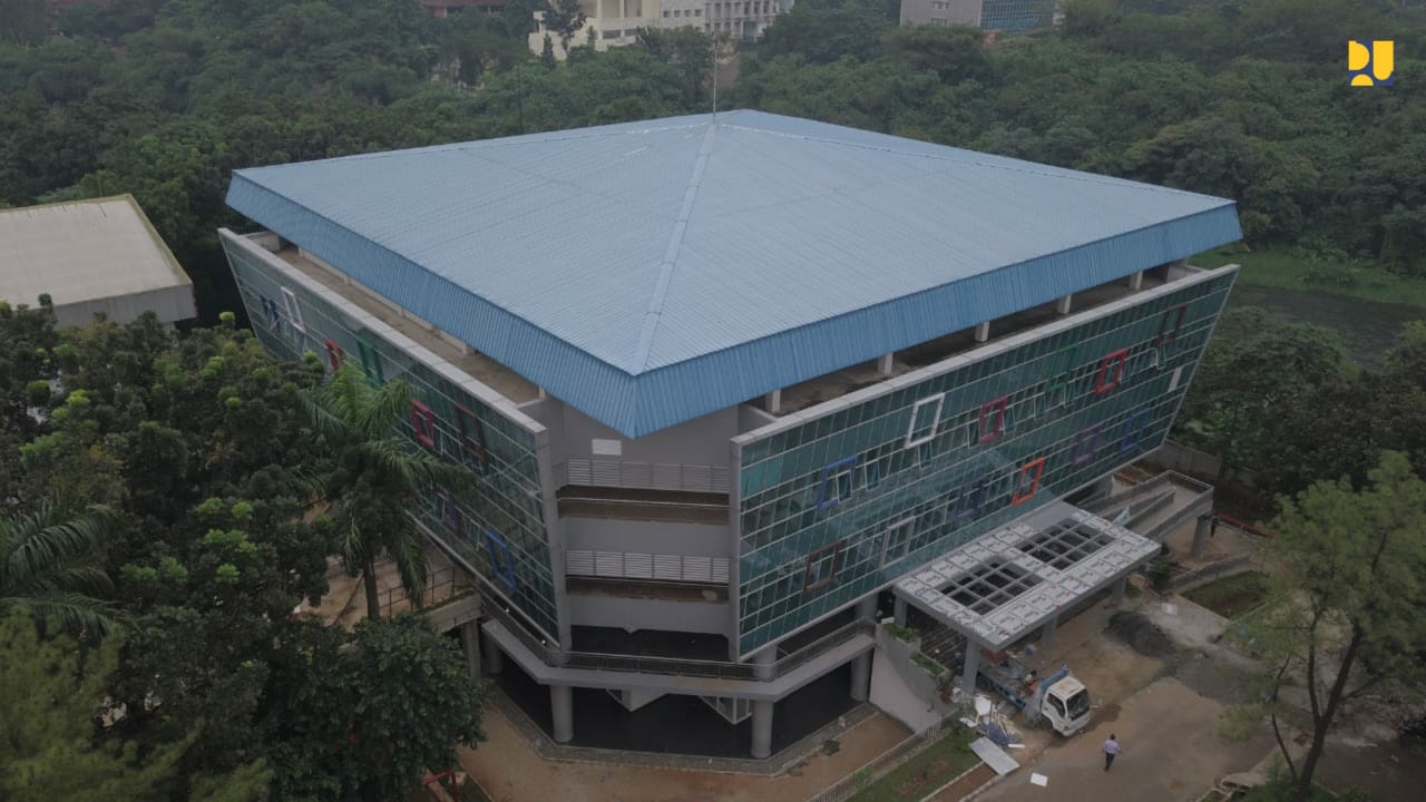 <p>Gedung Perpustakaan Politeknik Negeri Jakarta (PNJ). / Dok. Kementerian PUPR</p>
