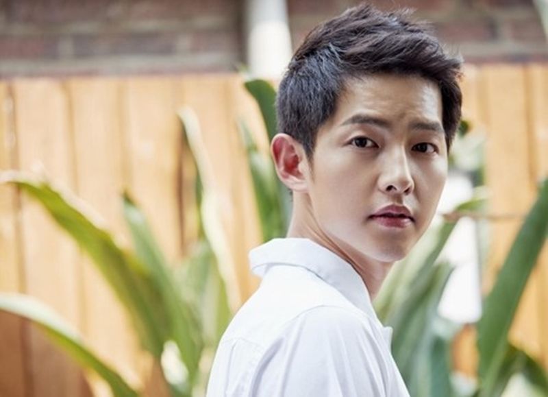 Song Joong Ki mundur dari proyek film teranyarnya akibat pandemi.