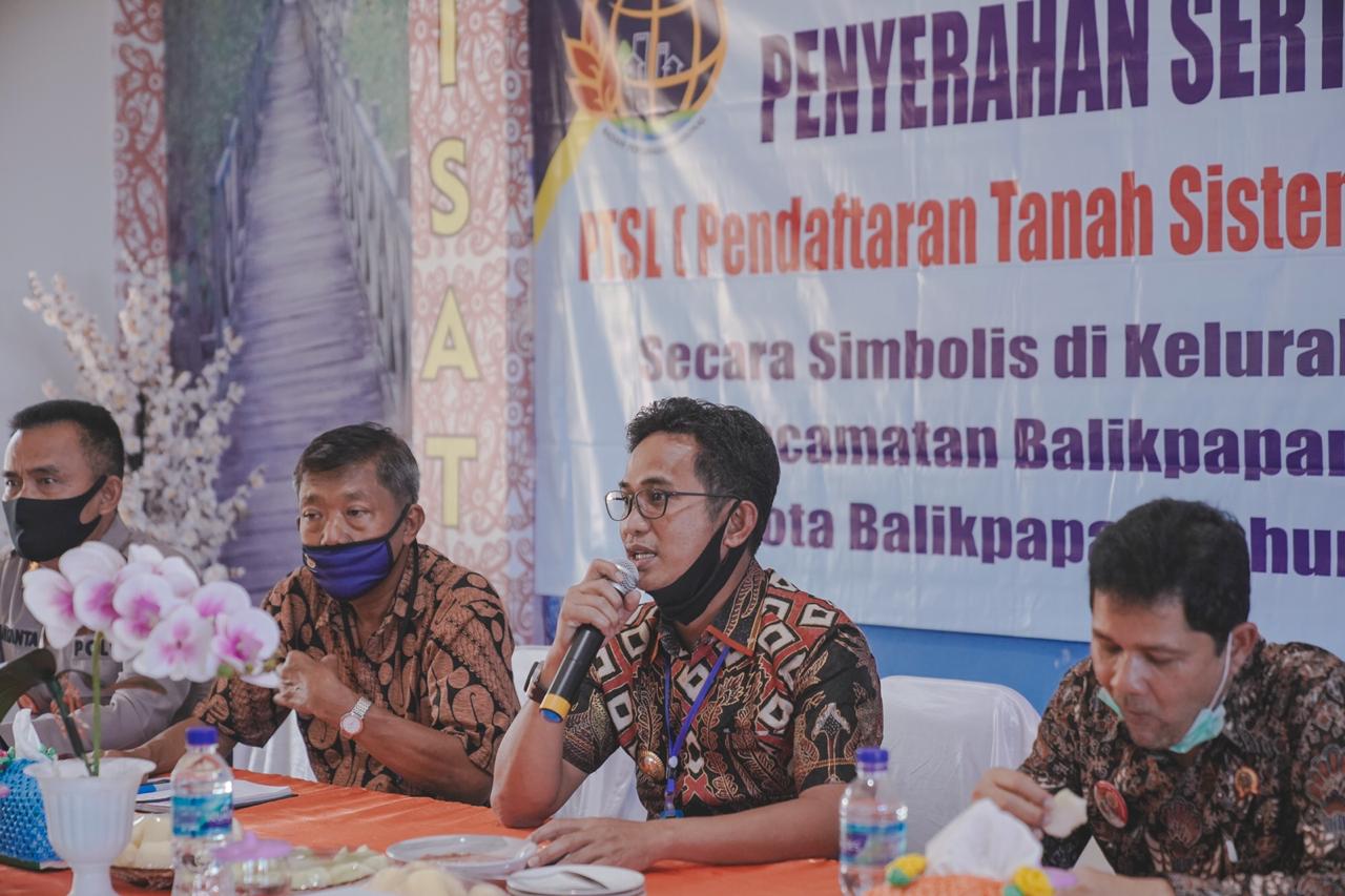 Wakil Wali Kota Balikpapan Rahmad Mas'ud saat memberikan sambutan sebelum menyerahkan sertifikat PTSL