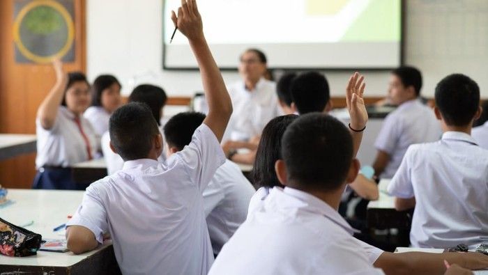 Ilustrasi siswa belajar