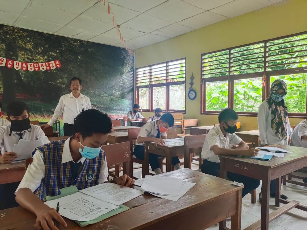 Suasana pelaksanaan ujian TPA jalur Mandiri di SMK Negeri 5 Palembang